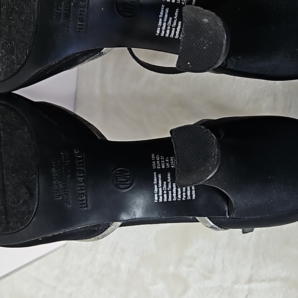 Highlights womens black and silver high-heeled shoes. size 10W. - Picture 4 of 6